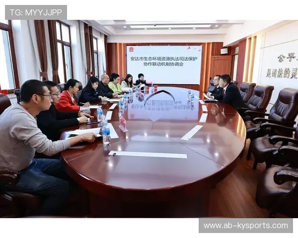 琑队如何建立青训导师与社会资源的协作网络
